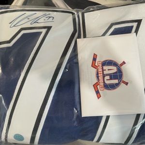 AUTOGRAPHED HEDMAN ADIDAS PRO.